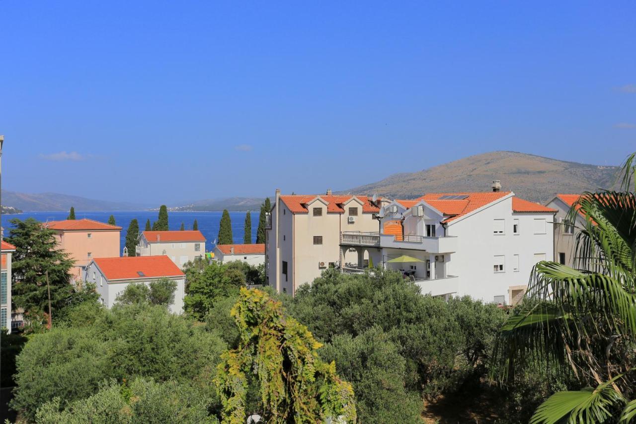 Apartments By The Sea Okrug Gornji, Ciovo - 1069 Trogir Exteriör bild