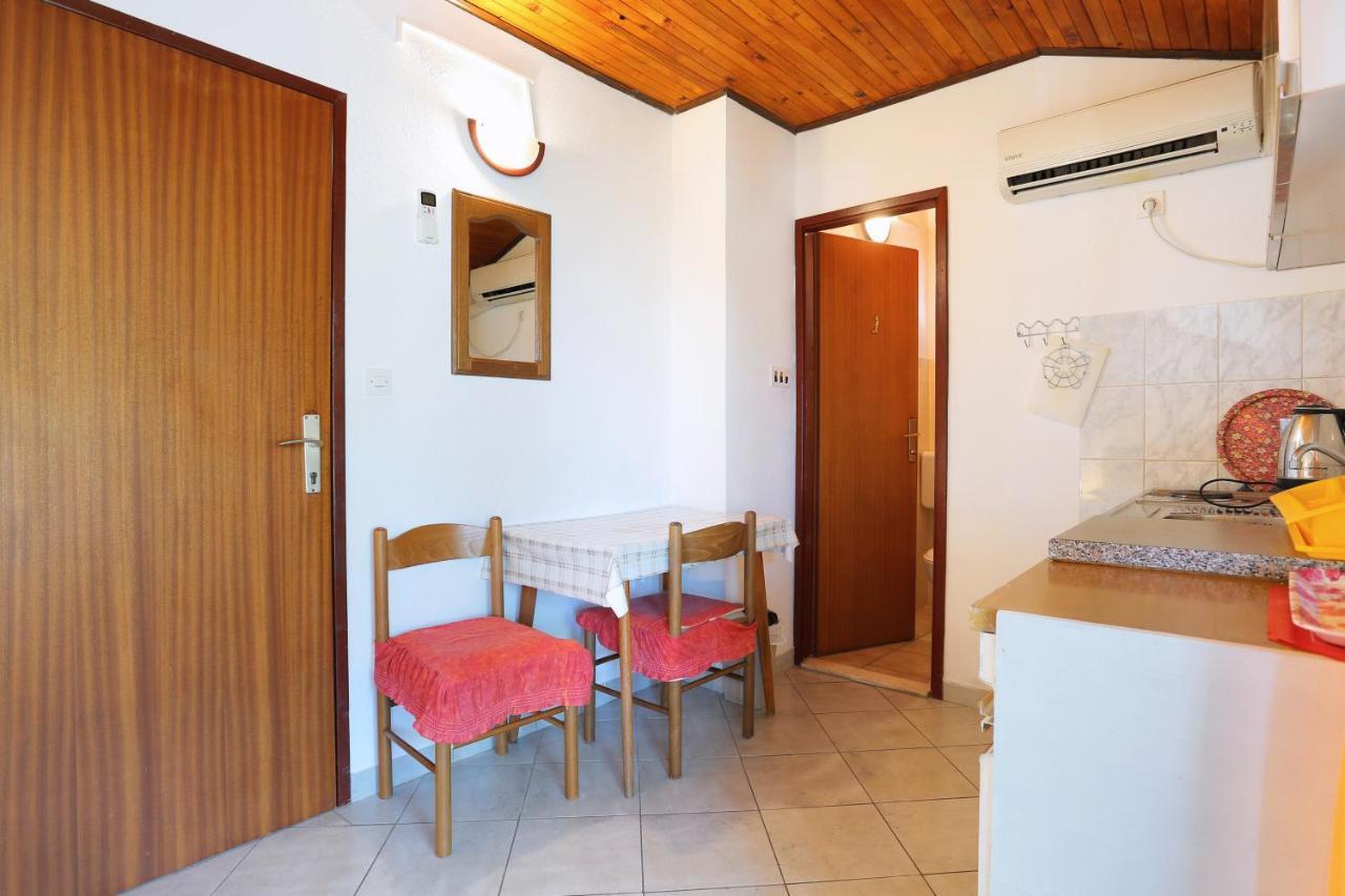 Apartments By The Sea Okrug Gornji, Ciovo - 1069 Trogir Exteriör bild